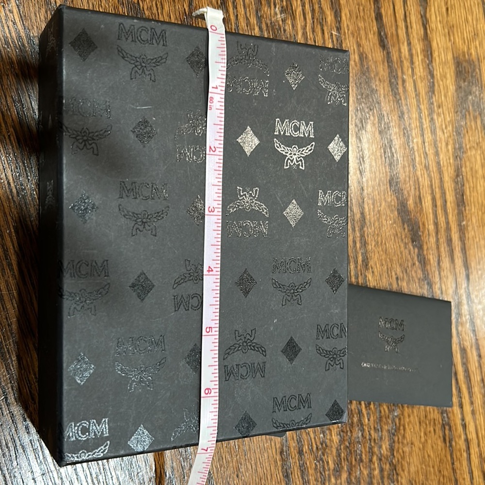 MCM Accessory Box - Picture 12 of 12